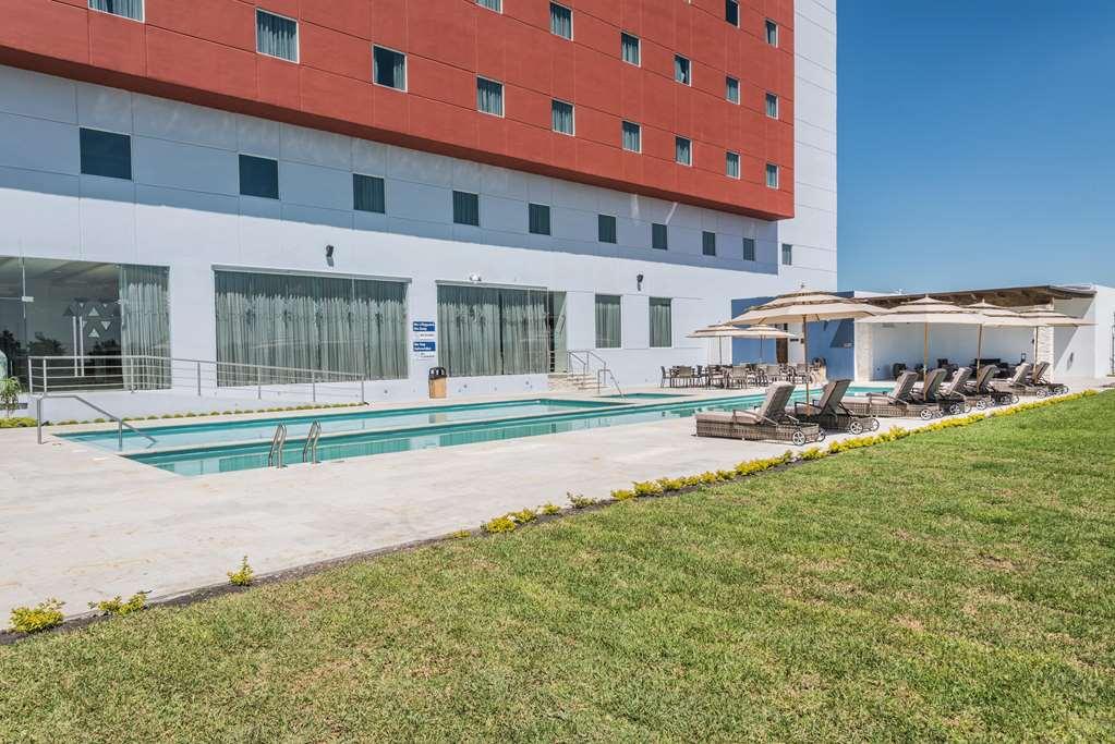 Hampton Inn & Suites By Hilton Salamanca Bajio Съоръжения снимка