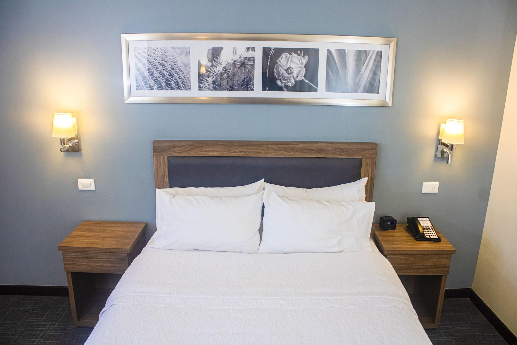 Hampton Inn & Suites By Hilton Salamanca Bajio Екстериор снимка