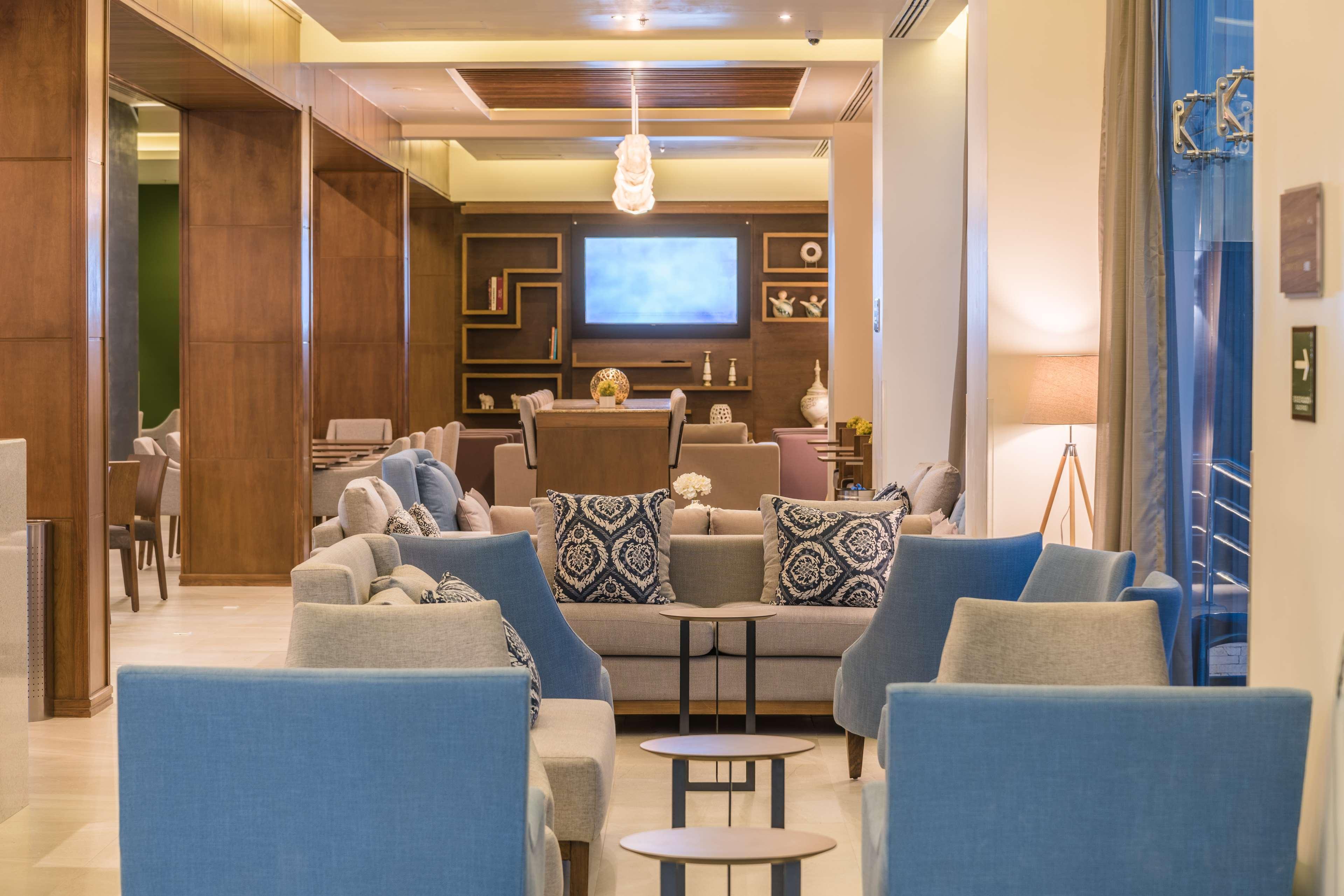 Hampton Inn & Suites By Hilton Salamanca Bajio Екстериор снимка