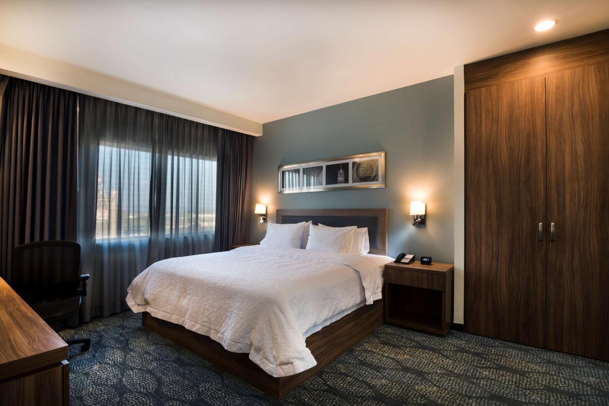 Hampton Inn & Suites By Hilton Salamanca Bajio Екстериор снимка