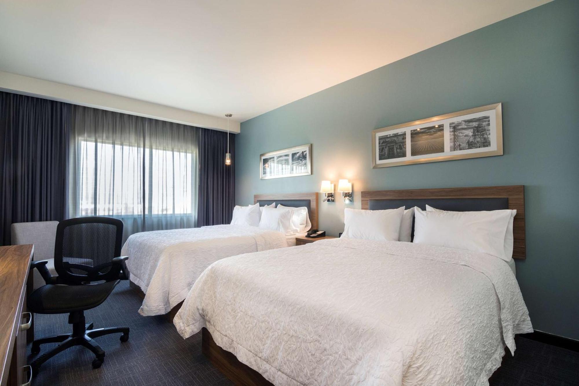 Hampton Inn & Suites By Hilton Salamanca Bajio Екстериор снимка