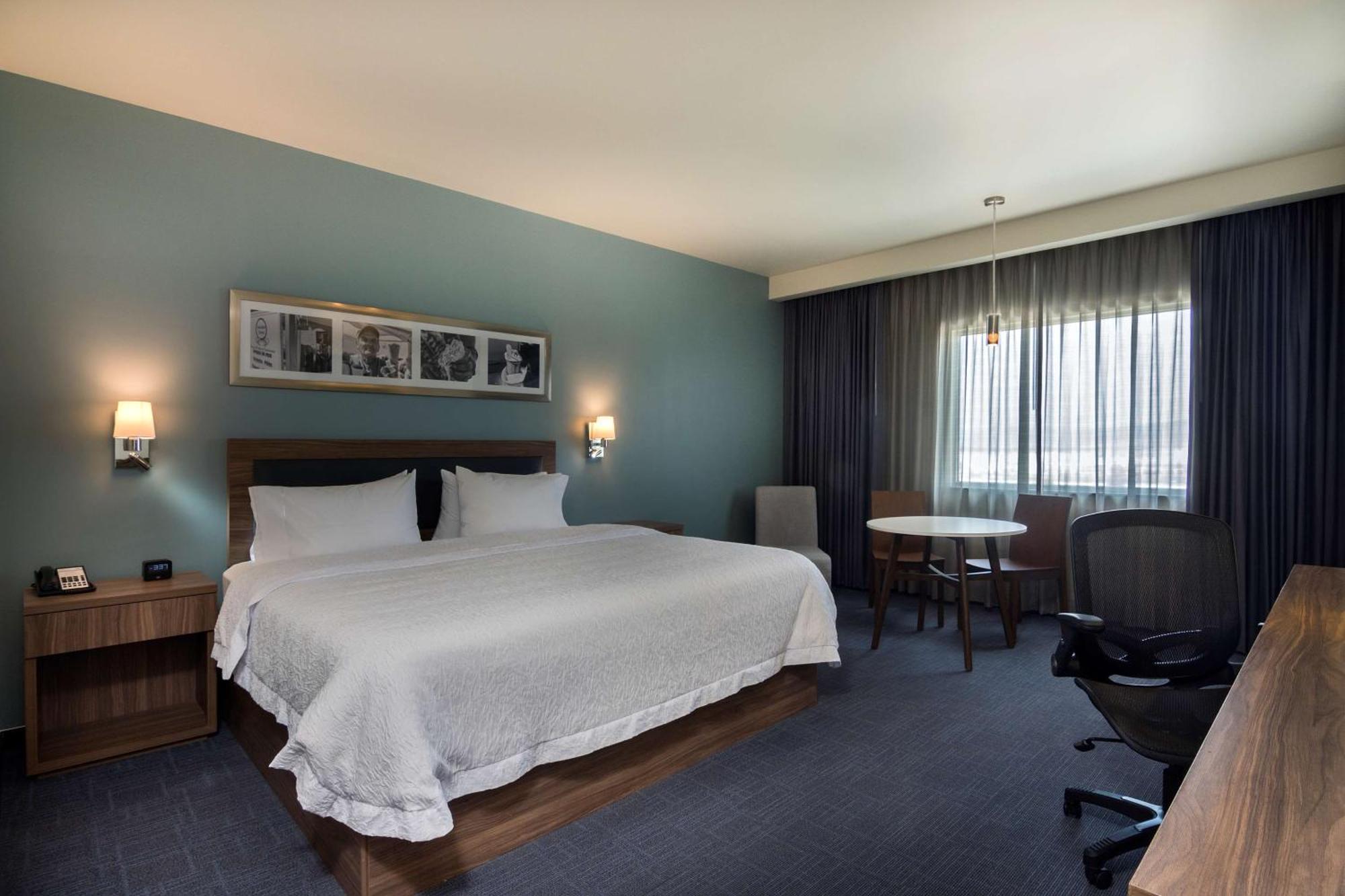 Hampton Inn & Suites By Hilton Salamanca Bajio Екстериор снимка
