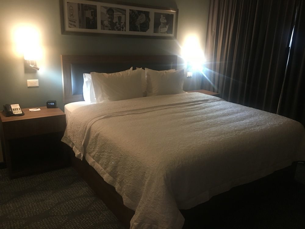 Hampton Inn & Suites By Hilton Salamanca Bajio Екстериор снимка